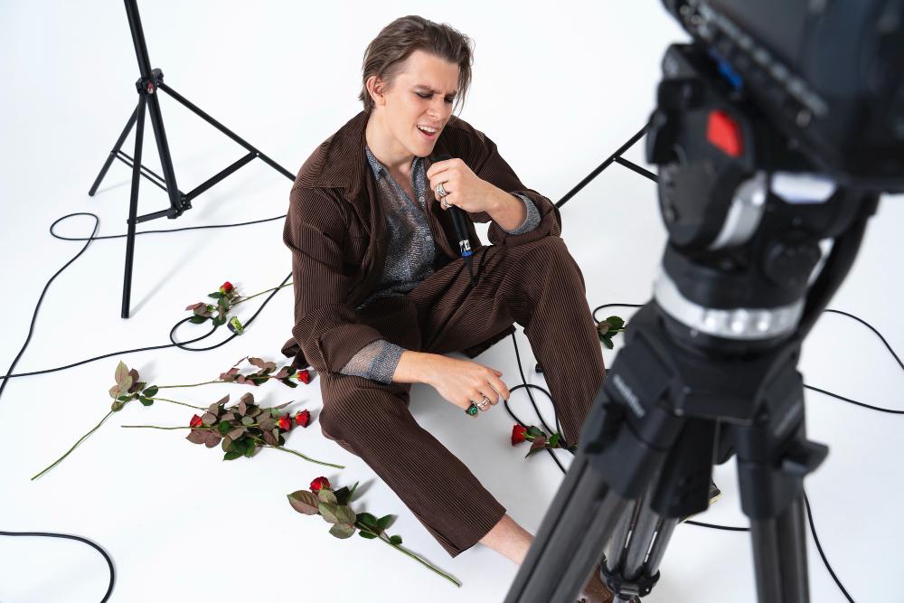 Romantic Studio Sessions: Capturing Connection